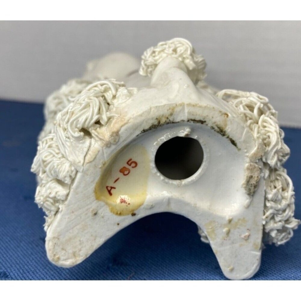 Vintage Porcelain Spaghetti Poodle Figurine With Gold Collar & Ring 5" - Picture 6 of 6
